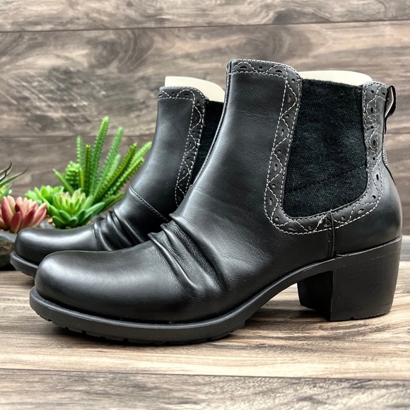 NIB Earth Denali Aspect Black Leather Pull On Ankle Bootie Boots 8M 39 - Picture 4 of 12